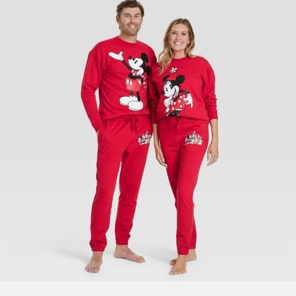 Disney Mickey Mouse & Friends Christmas jogger sweatpants new 🆕